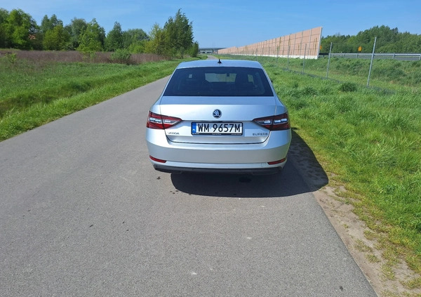 Skoda Superb cena 84000 przebieg: 112000, rok produkcji 2019 z Przedbórz małe 137